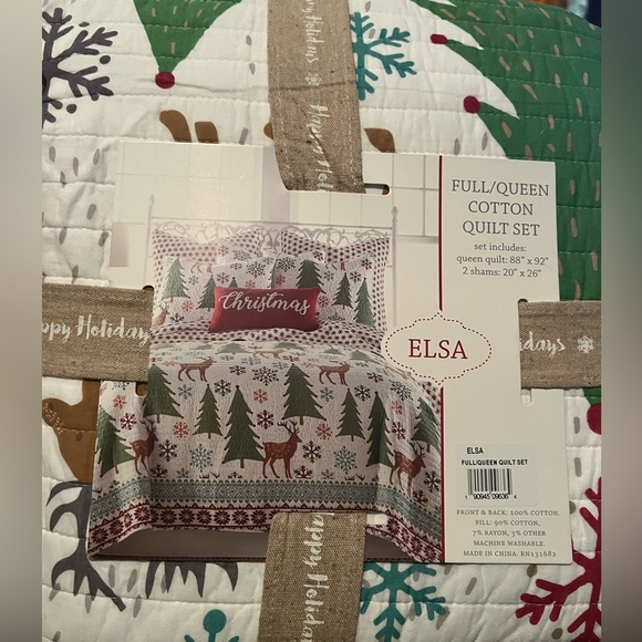 NWT Christmas Quilt “Elsa” Full/Queen quilt 2 matching shams - Picture 3 of 4